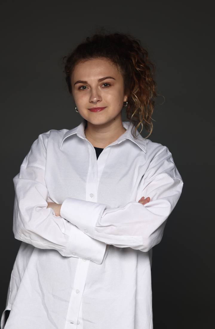 KATE
SENKO