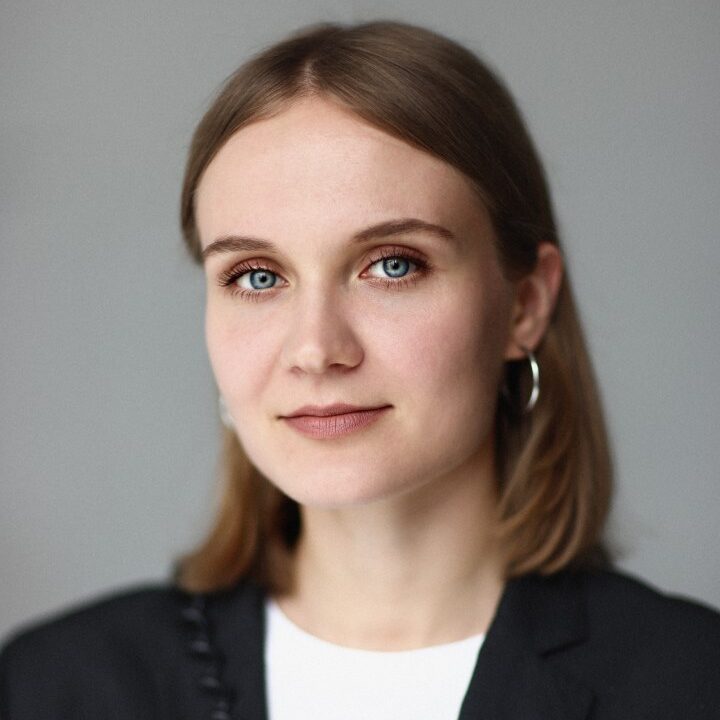 LENA
KOZHUKHAR